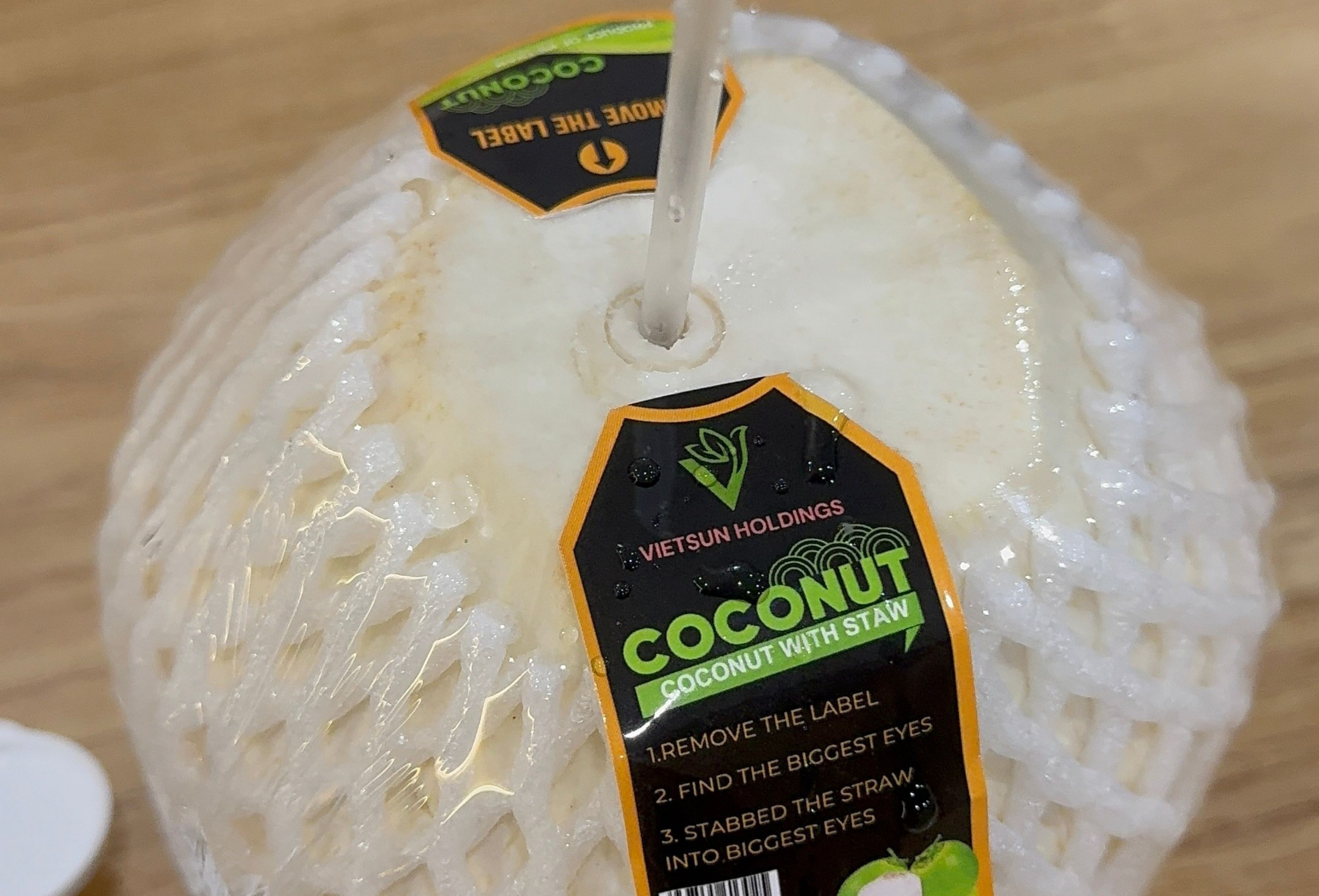Diamond Coconut with staw